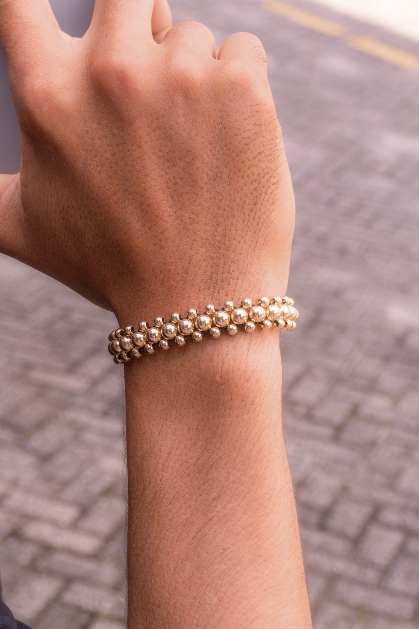 Pulsera triple carril liso de balines oro laminado 18k foto original NJL Jewelry